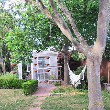 The Old Vicarage Studio Bed & Breakfast Amberley Dış mekan fotoğraf